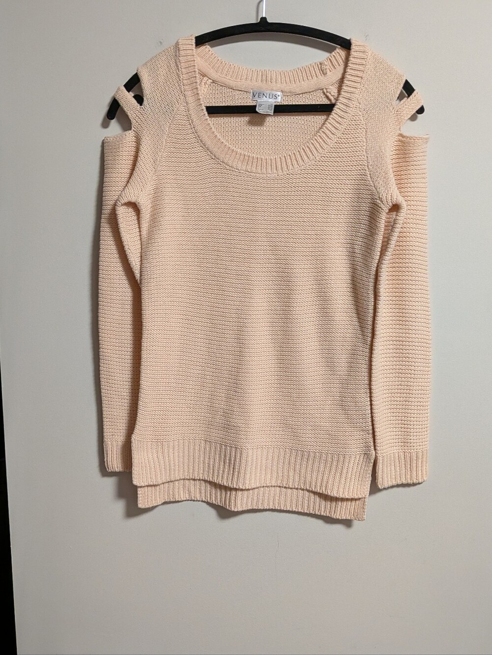 VENUS Pale Peach Cold-Shoulder Scoop Neck Sweater. Tunic Length. Hi Low Hem. XS.